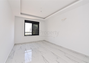 Новая трехкомнатная квартира в центре Махмутлара