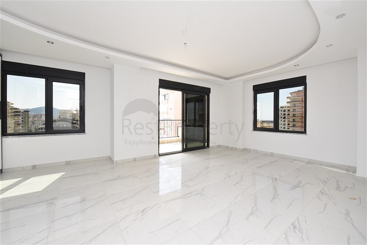 Трехкомнатные апартаменты в жилом комплексе в районе Махмутлар