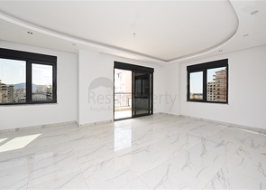 Трехкомнатные апартаменты в жилом комплексе в районе Махмутлар