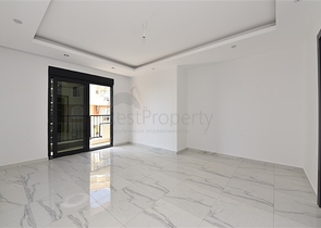 Трехкомнатные апартаменты в жилом комплексе в районе Махмутлар