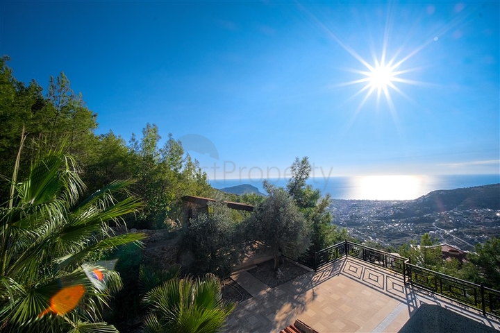 Вилла с панорамным видом на море