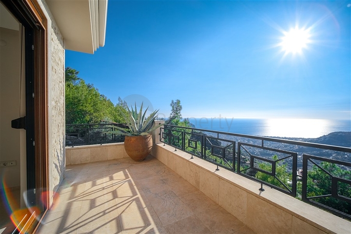 Вилла с панорамным видом на море