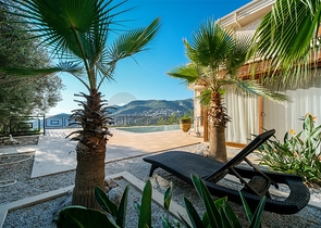 Вилла с панорамным видом на море