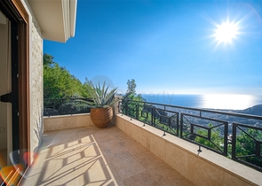 Вилла с панорамным видом на море