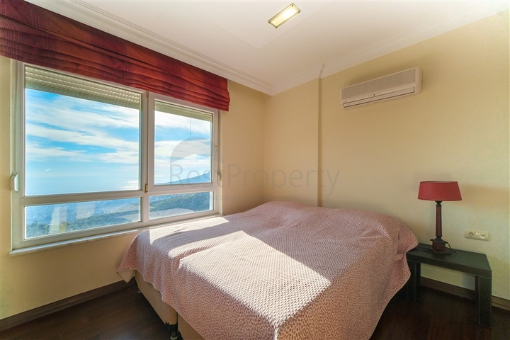 Отдельностоящая вилла 3+1 в районе Бекташ