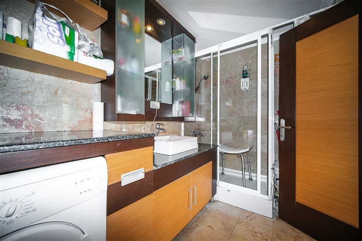 Отдельностоящая вилла 3+1 в районе Бекташ