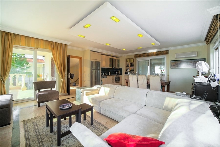 Отдельностоящая вилла 3+1 в районе Бекташ