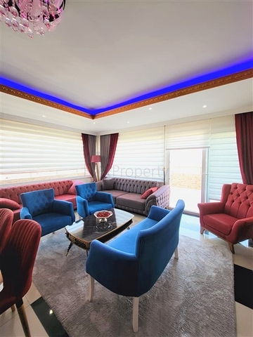 Пентхаус 3+1 в центре Махмутлара