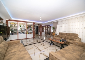 Вилла 3+1 с потрясающими видами на море и горы в районе Каргыджак