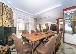 Вилла 3+1 с потрясающими видами на море и горы в районе Каргыджак