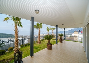 Вилла 3+1 с потрясающими видами на море и горы в районе Каргыджак