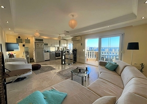 Просторный пентхаус 3+1 в районе Авсаллар с видом на Средиземное море