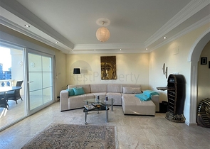 Просторный пентхаус 3+1 в районе Авсаллар с видом на Средиземное море