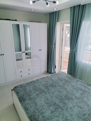 Двухкомнатная меблированная квартира в 250 метрах от моря