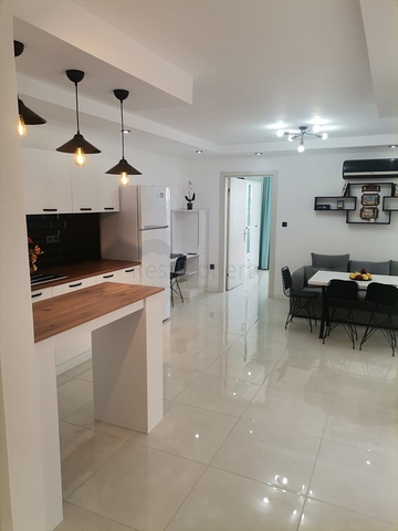 Двухкомнатная меблированная квартира в 250 метрах от моря