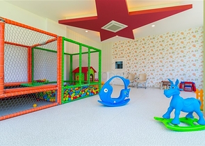 Меблированная трехкомнатная квартира в центре Махмутлара