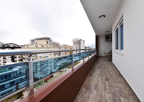 Меблированная трехкомнатная квартира в центре Махмутлара