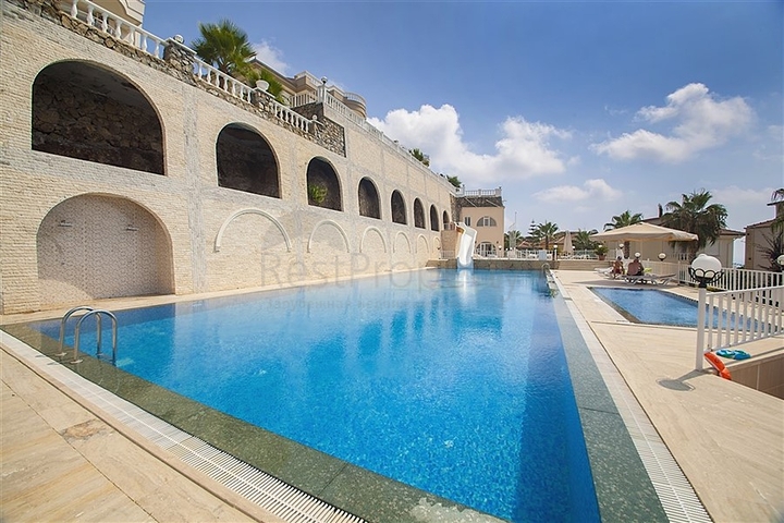 Вилла с прекрасным панорамным видом на Средиземное море 