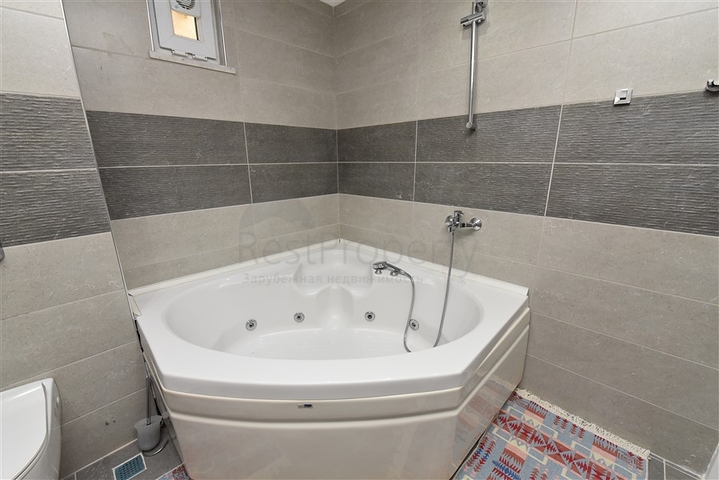 Вилла с прекрасным панорамным видом на Средиземное море 