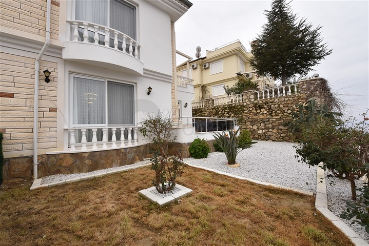 Вилла с прекрасным панорамным видом на Средиземное море 