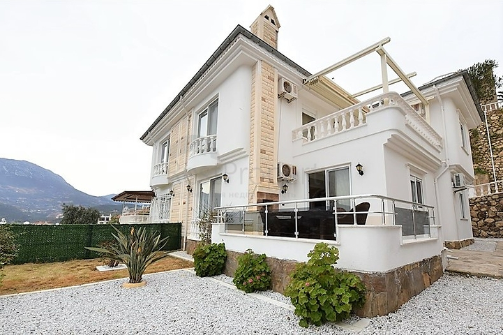 Вилла с прекрасным панорамным видом на Средиземное море 