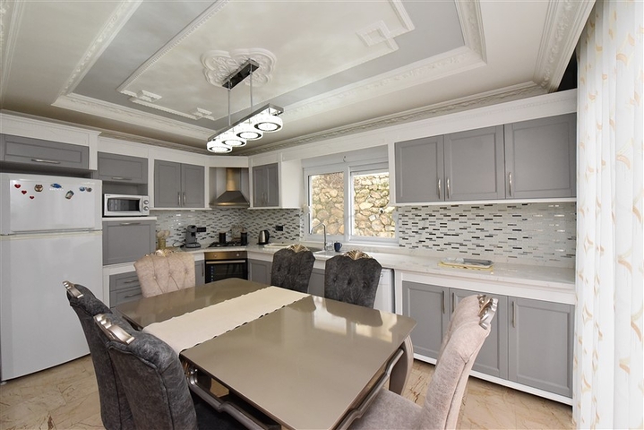 Вилла с прекрасным панорамным видом на Средиземное море 