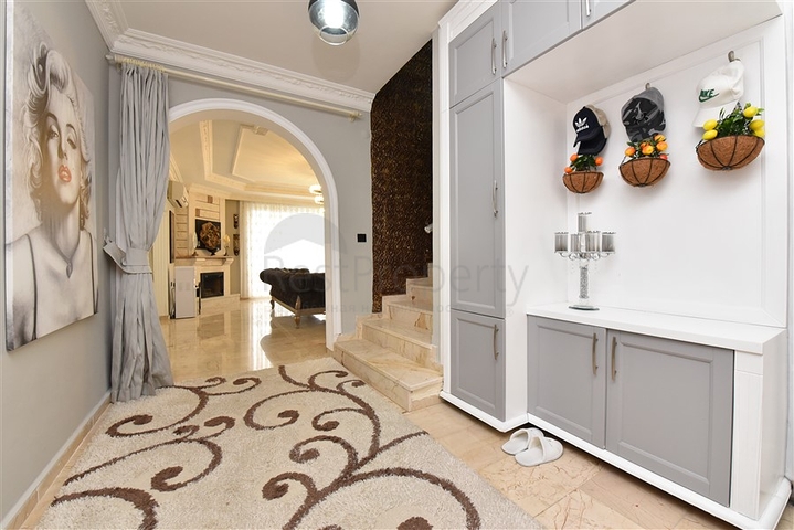 Вилла с прекрасным панорамным видом на Средиземное море 