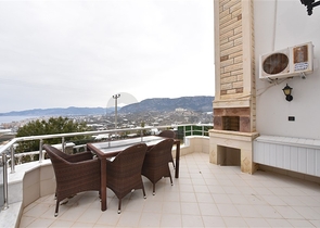 Вилла с прекрасным панорамным видом на Средиземное море 