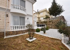 Вилла с прекрасным панорамным видом на Средиземное море 