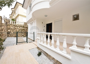 Вилла с прекрасным панорамным видом на Средиземное море 