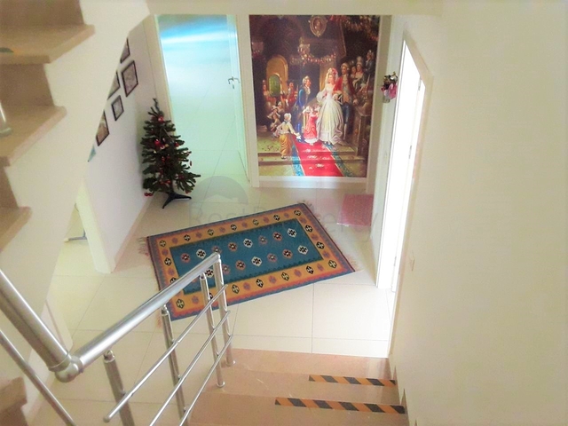 Дуплекс 4+1 в современном комплексе в районе Кестель