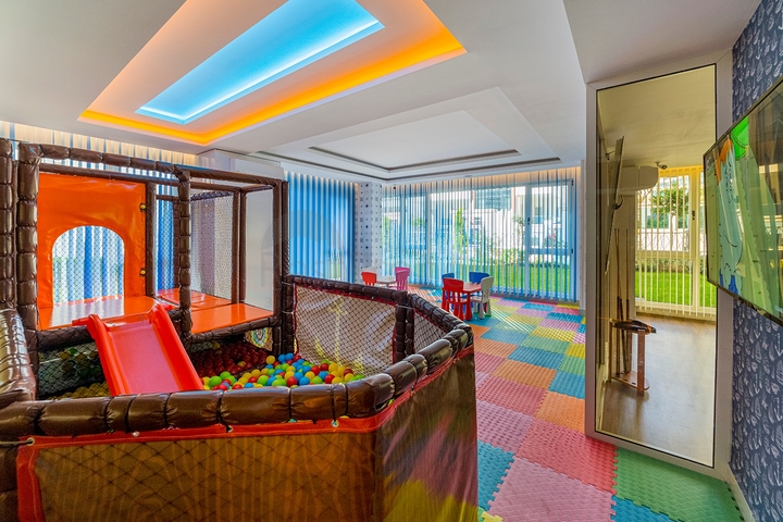 Квартира 2+1 в районе Махмутлар с отдельной кухней