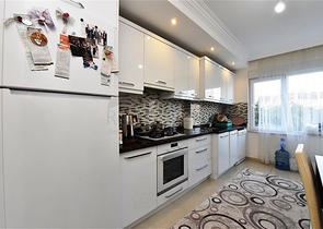 Квартира 2+1 в районе Махмутлар с отдельной кухней