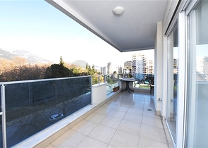 Квартира 2+1 в районе Махмутлар с отдельной кухней