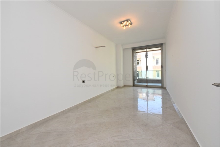 Просторная квартира планировкой 3+1 в живописном районе Оба