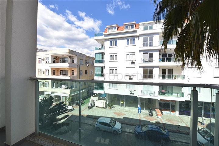 Просторная квартира планировкой 3+1 в живописном районе Оба