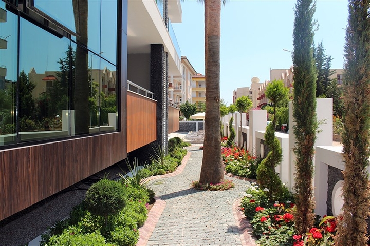 Просторная квартира планировкой 3+1 в живописном районе Оба