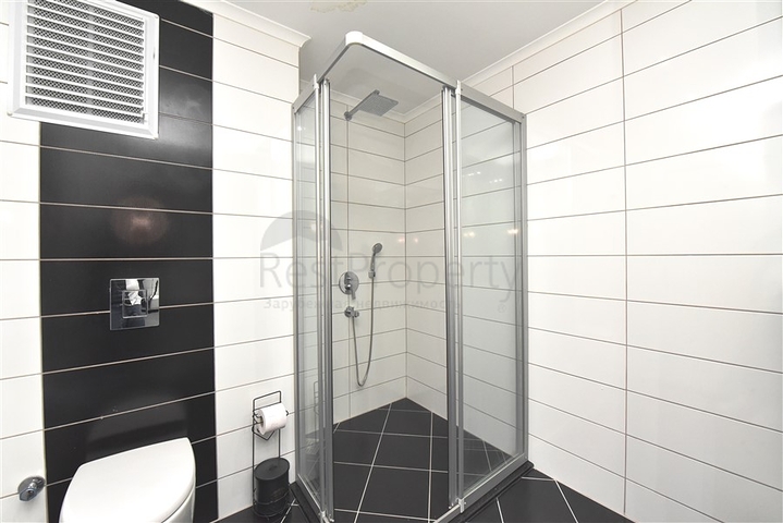 Просторная квартира планировкой 3+1 в живописном районе Оба