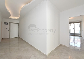 Просторная квартира планировкой 3+1 в живописном районе Оба