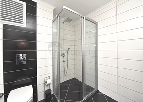 Просторная квартира планировкой 3+1 в живописном районе Оба