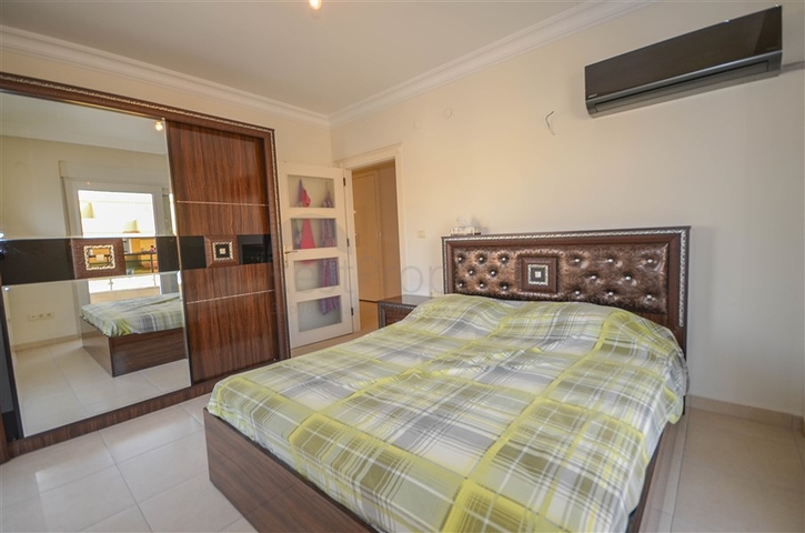 Пятикомнатный пентхаус с видом на море