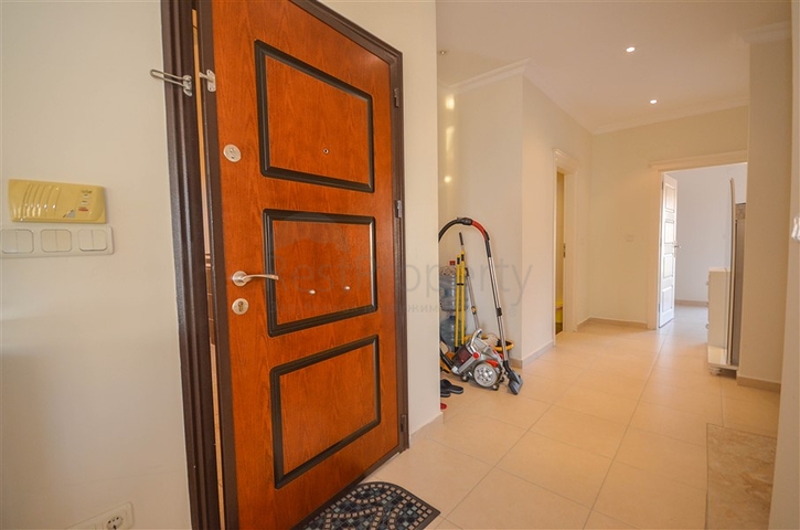 Пятикомнатный пентхаус с видом на море