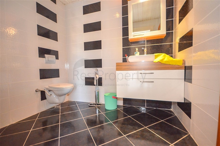 Пятикомнатный пентхаус с видом на море