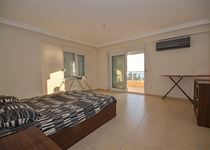 Пятикомнатный пентхаус с видом на море