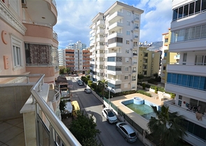 Трехкомнатная квартира в районе Махмутлар