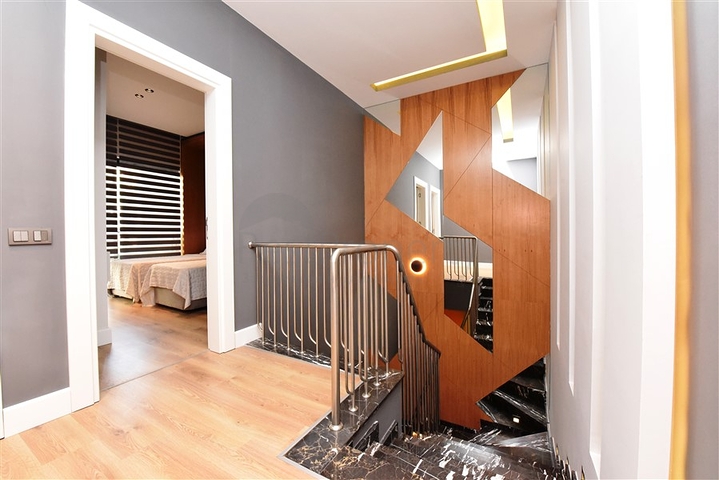 Садовый дуплекс планировки 2+1 в районе пляжа Клеопатра