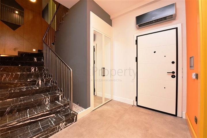 Садовый дуплекс планировки 2+1 в районе пляжа Клеопатра