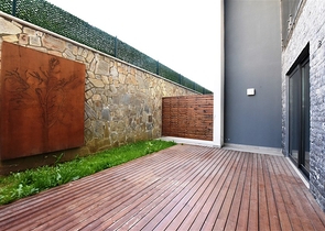 Садовый дуплекс планировки 2+1 в районе пляжа Клеопатра