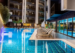 Садовый дуплекс планировки 2+1 в районе пляжа Клеопатра