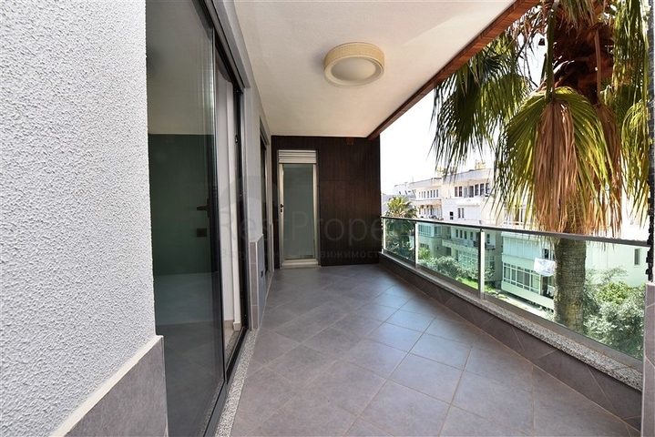 Квартира планировки 2+1 с чистовой отделкой в районе Оба